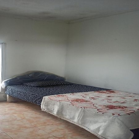 Oyo Life 91339 Pondok Kost Aulia Syariah Garut Exterior foto