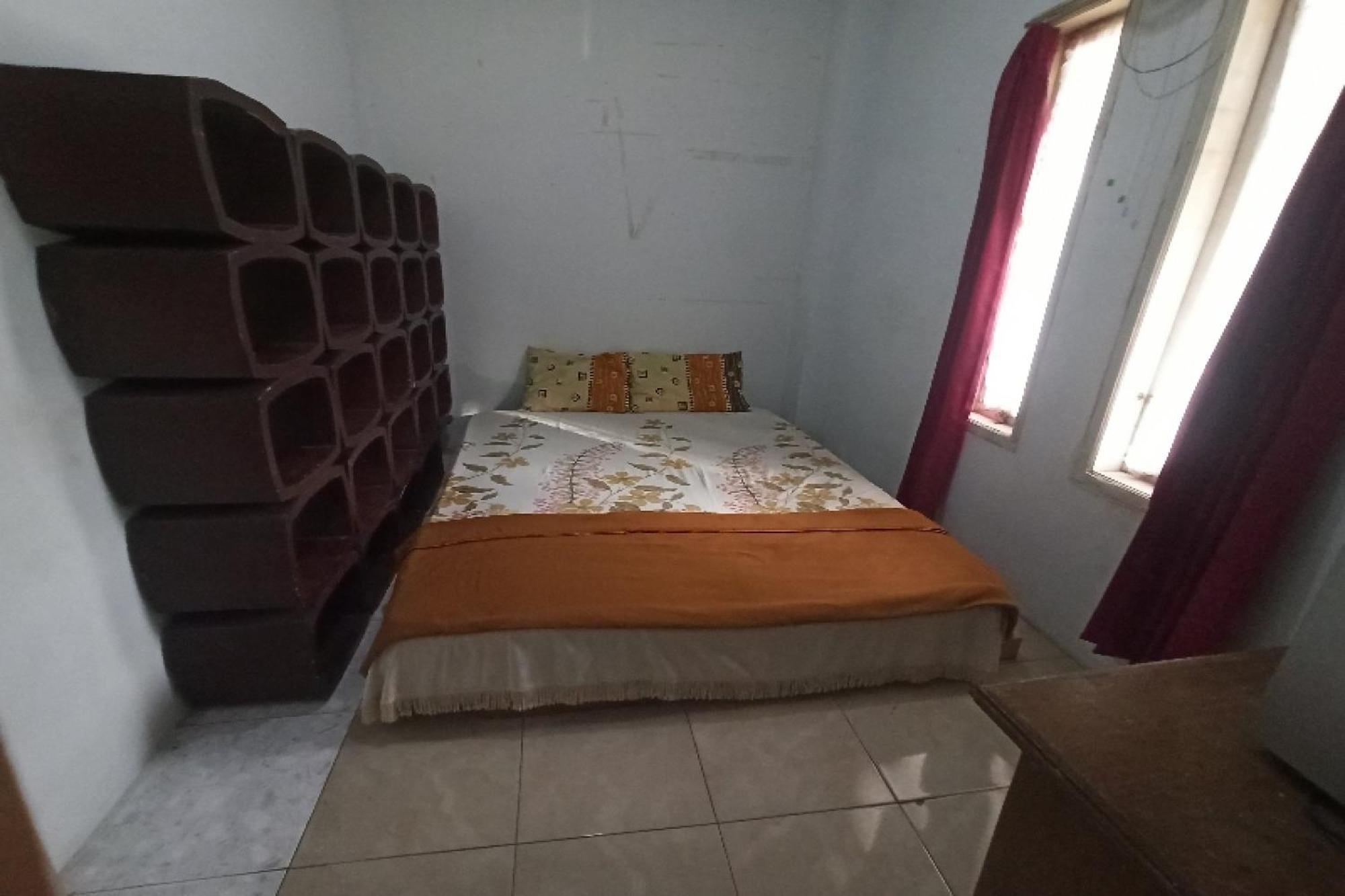 Oyo Life 91339 Pondok Kost Aulia Syariah Garut Exterior foto