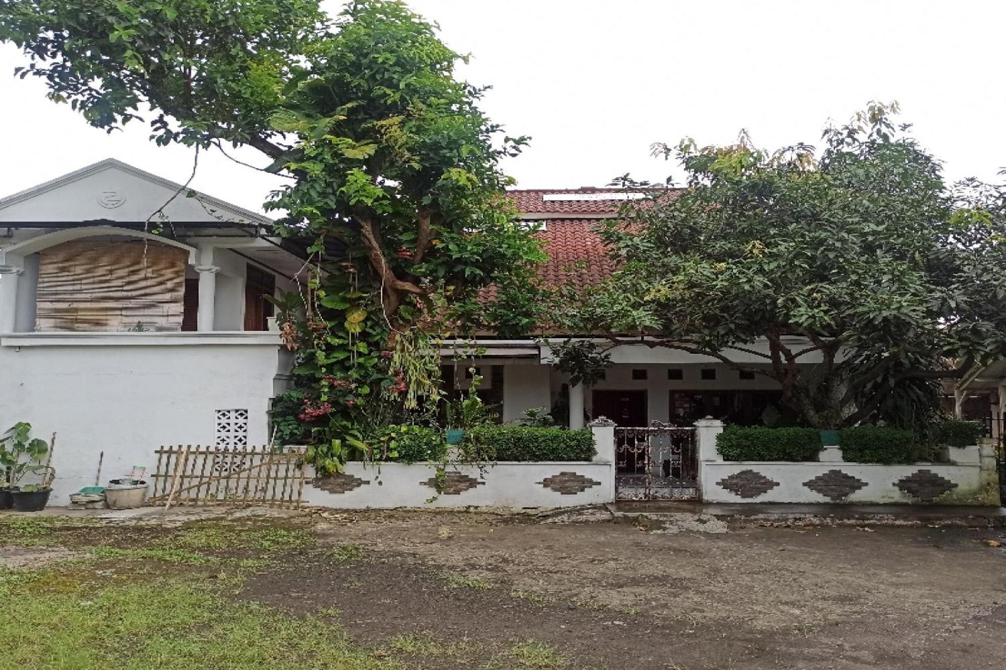 Oyo Life 91339 Pondok Kost Aulia Syariah Garut Exterior foto