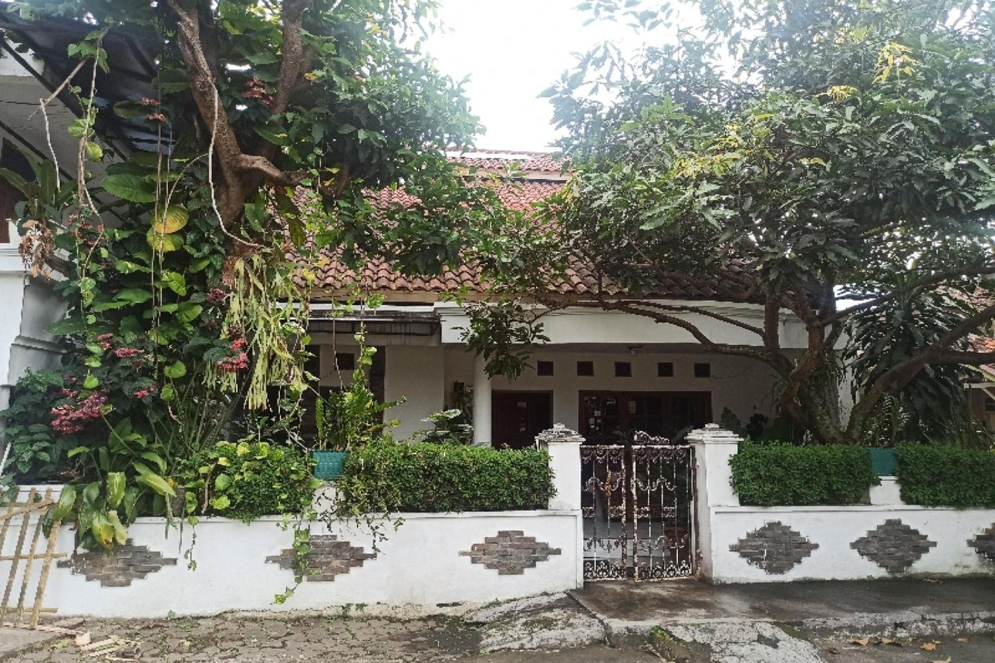 Oyo Life 91339 Pondok Kost Aulia Syariah Garut Exterior foto